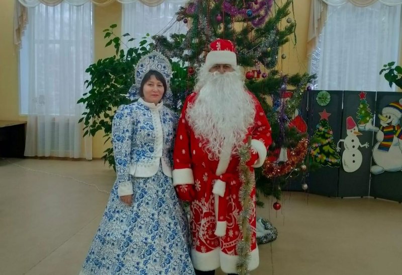 Дед Мороз и Снегурочка прибыли в ПНИ «Синегорье»